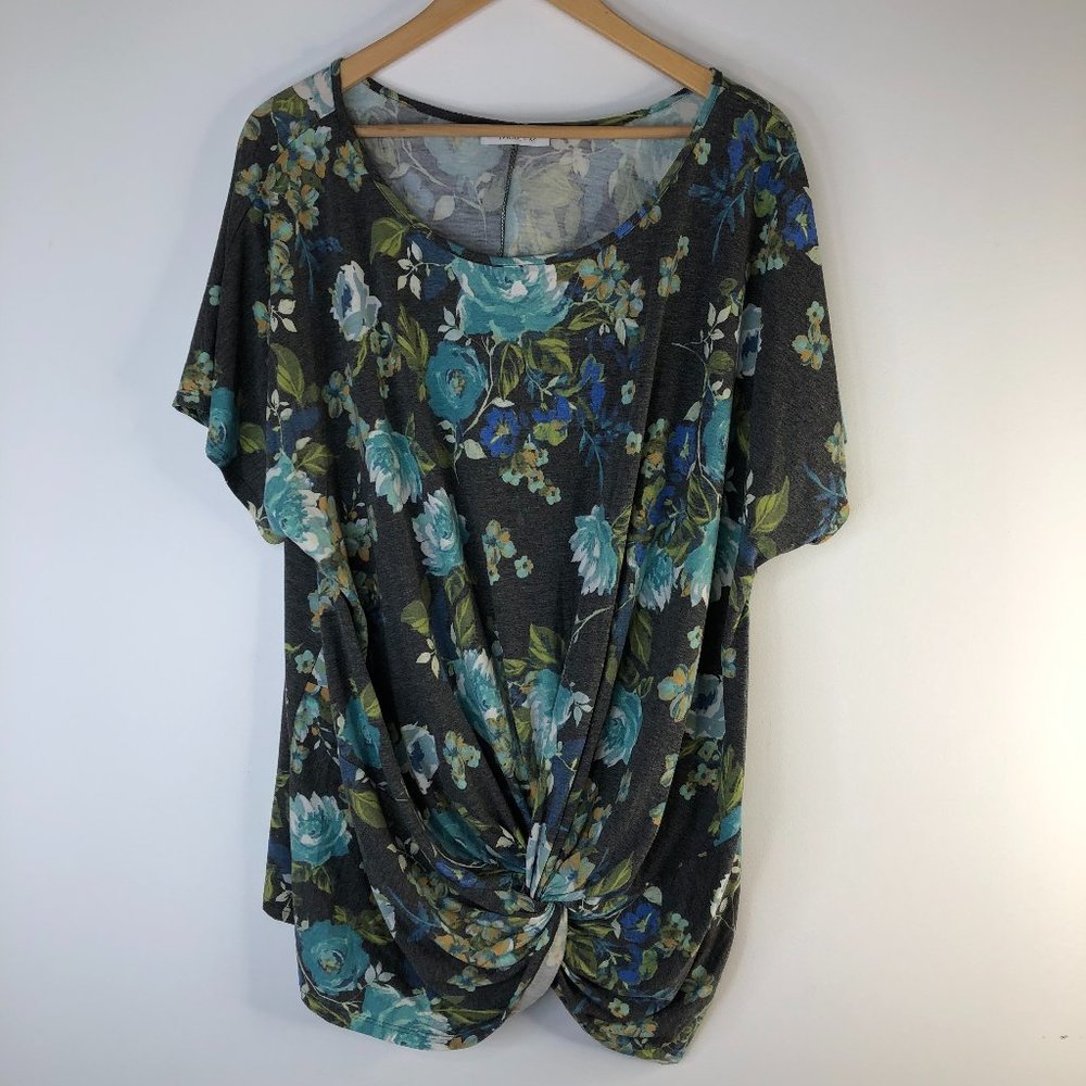 Theo & b Women Knot Front Hem T-Shirt Floral Green Gray Size 3X